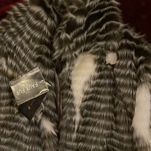 Brand new Faux fur gazelle style jacket - Picture 2 of 8